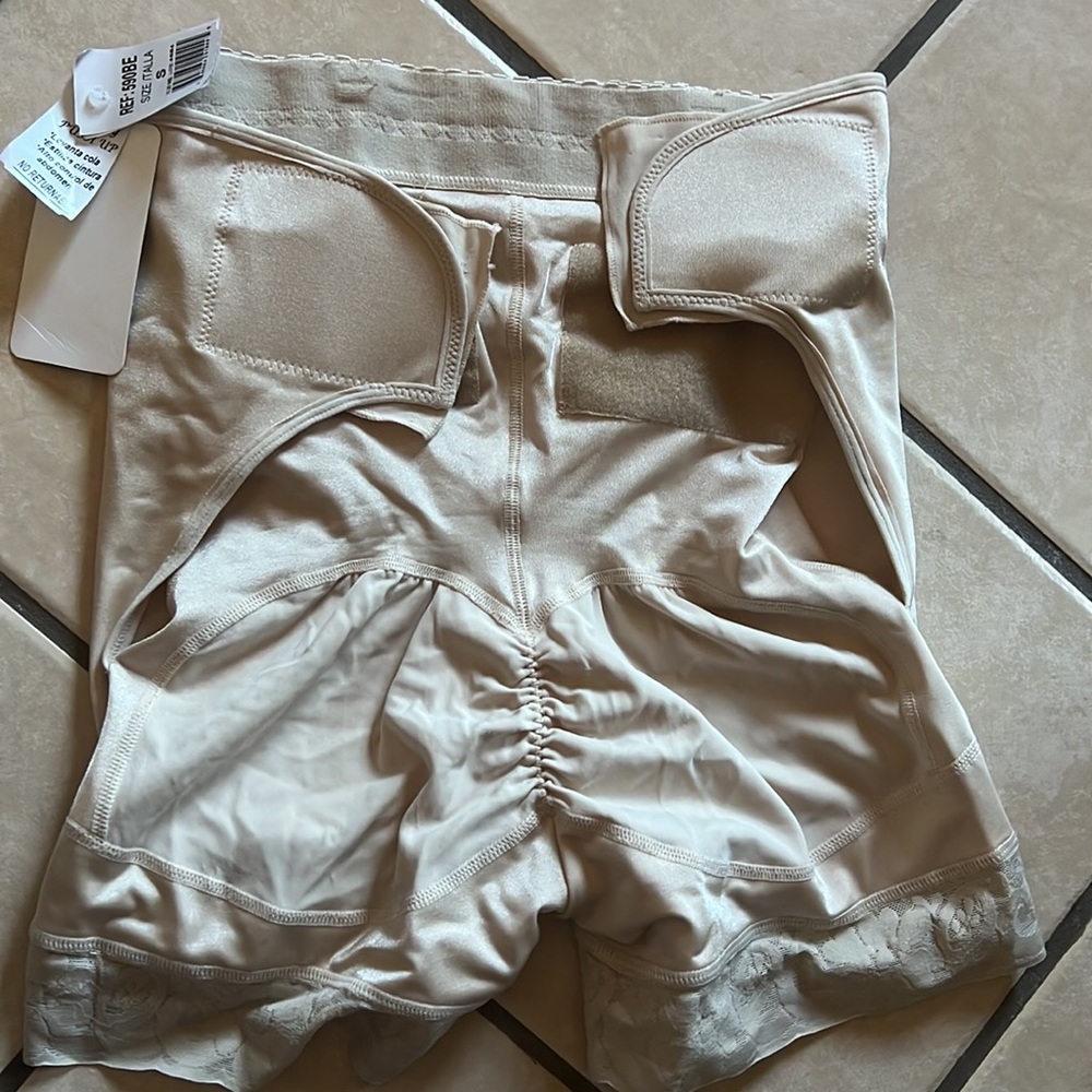New size Small nude Claudia Molina faja colombiana 2 in 1